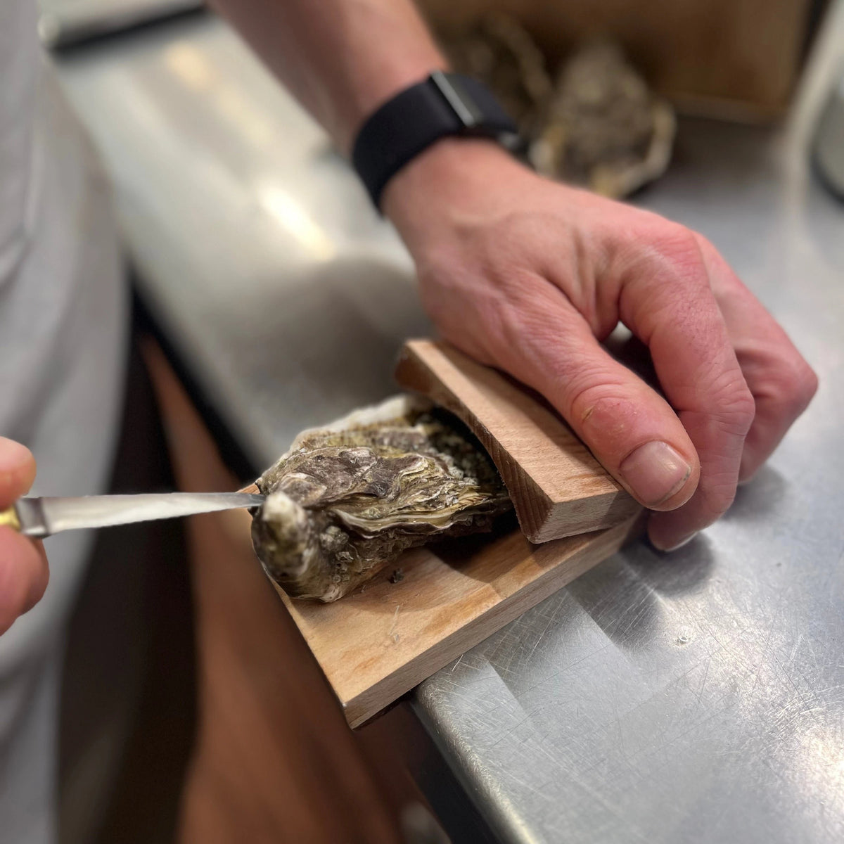 Steady, controlled knife entry