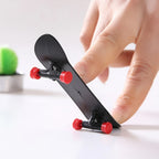 Mini Finger Skateboards – Party Bag Pack of 12 or 24