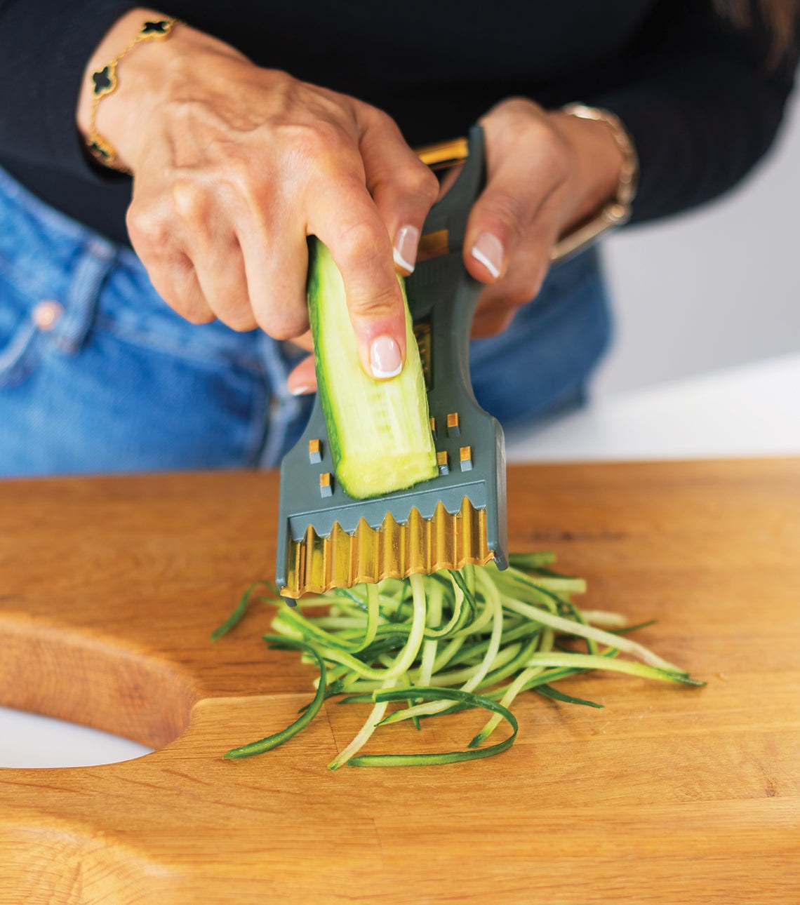 Julienne strips and crinkle slices in seconds