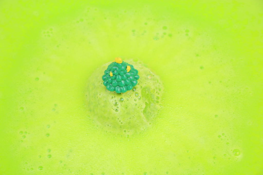 Christmas Surprise Bath Bombs for Kids – 3 Fizzers with Hidden Figures