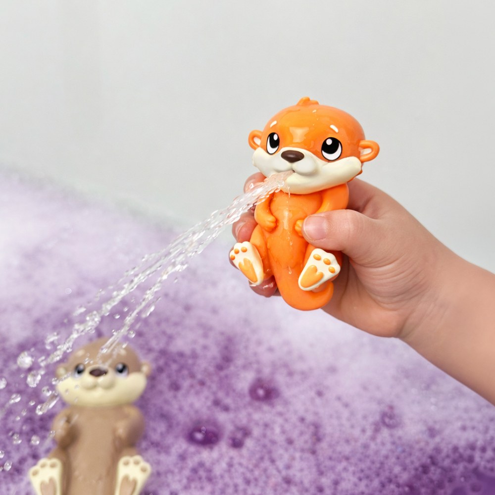 A baby otter that squirts