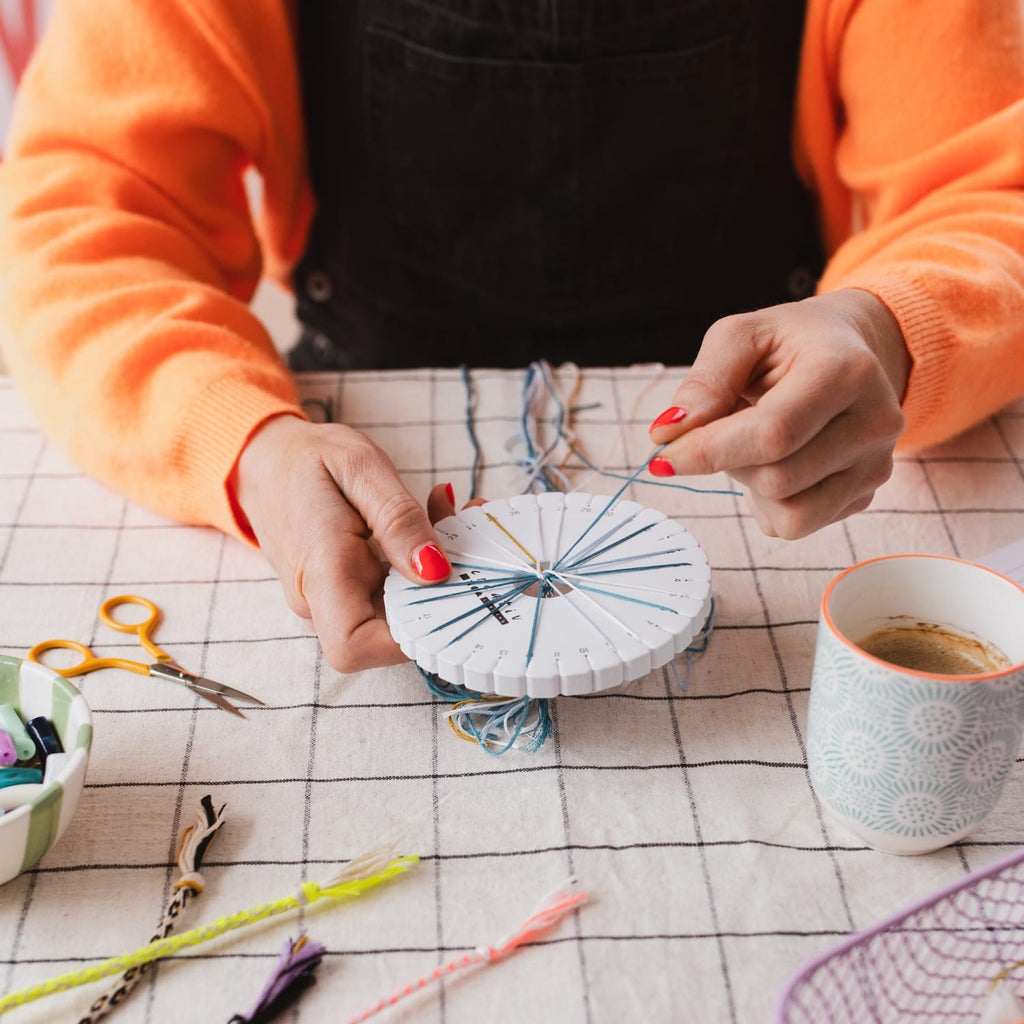 Kumihimo Friendship Bracelet Kit – Braid Your Own Colourful Bracelets